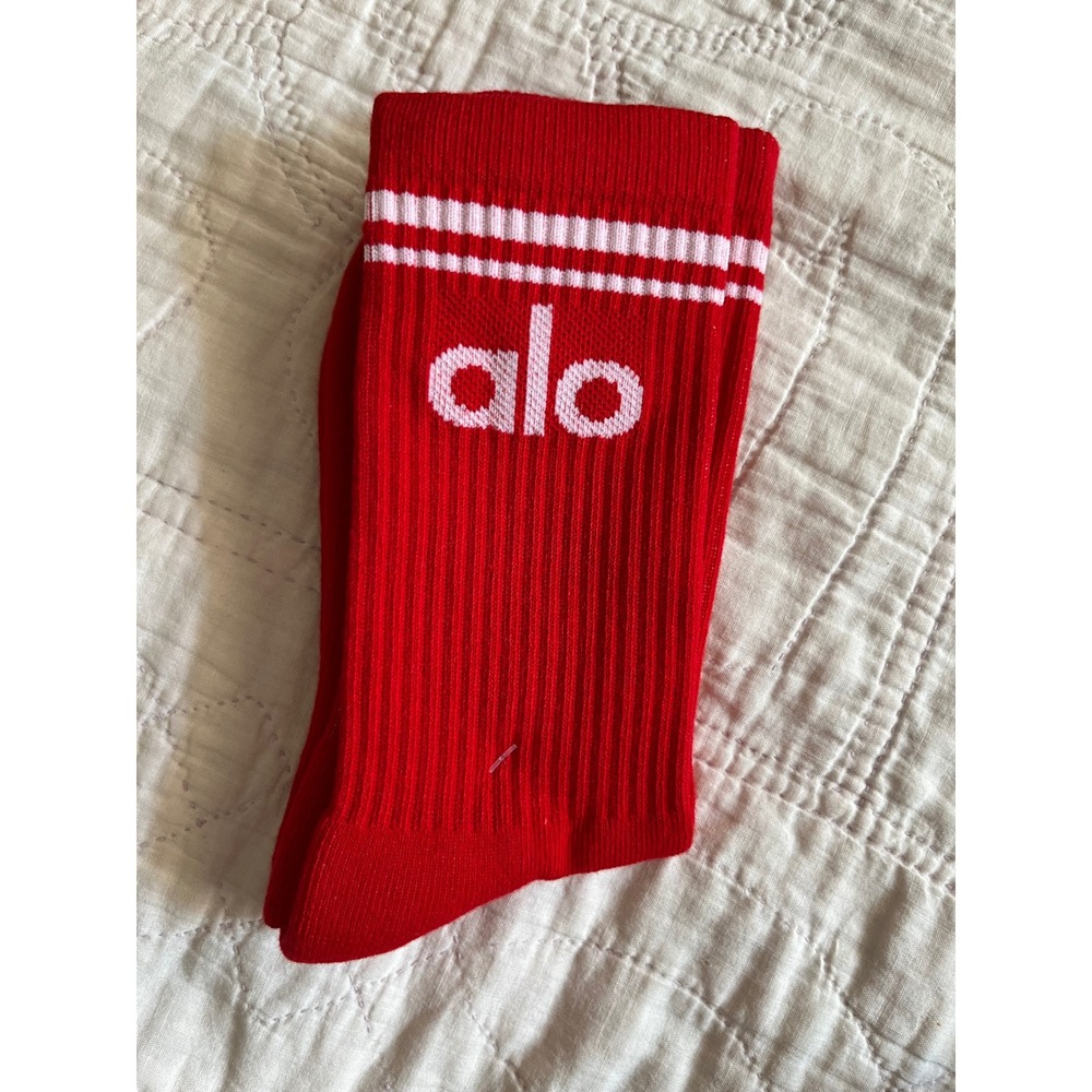 Alo Yoga Throwback Socks Red White Striped Ribbed Crew Athletic W0197R